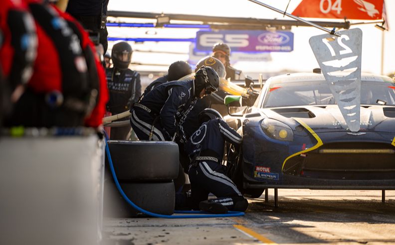 إنجاز أستون مارتن في سباق سيبرينج يعزز حضور فانتاج العالمي