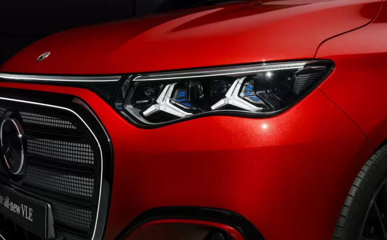 بيانات الأداء والكفاءة لمرسيدس VLE 300 الكهربائية