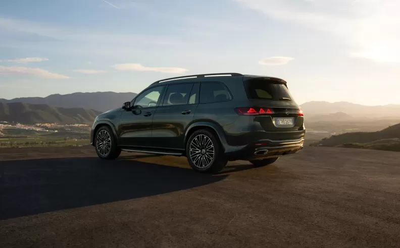 حضور مهيب: هيبة الإس كلاس بتصميم رياضي