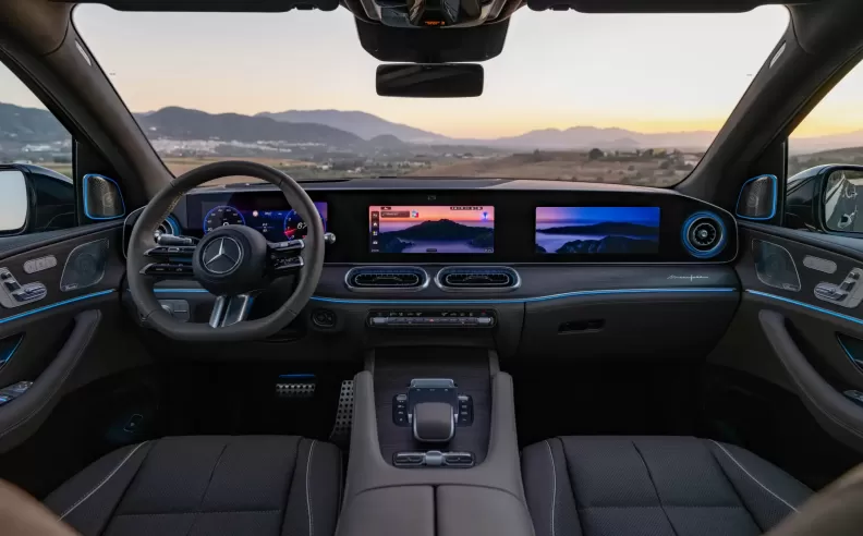 ذكاء اصطناعي فائق: نظام MB.OS والـ Superscreen القياسية