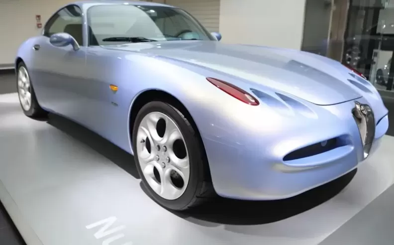 عندما تصبح المرآة رمزاً وطنياً وهندسياً