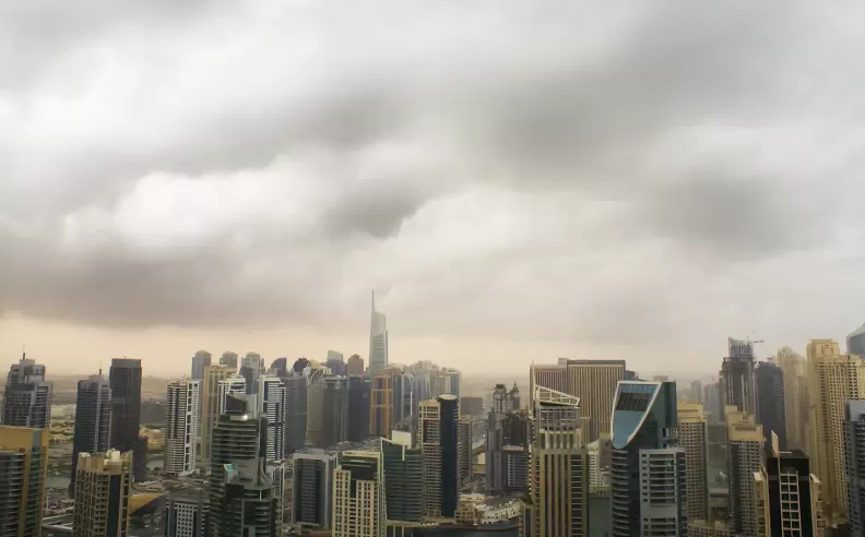 التعامل مع رسائل الإنذار والظروف الجوية