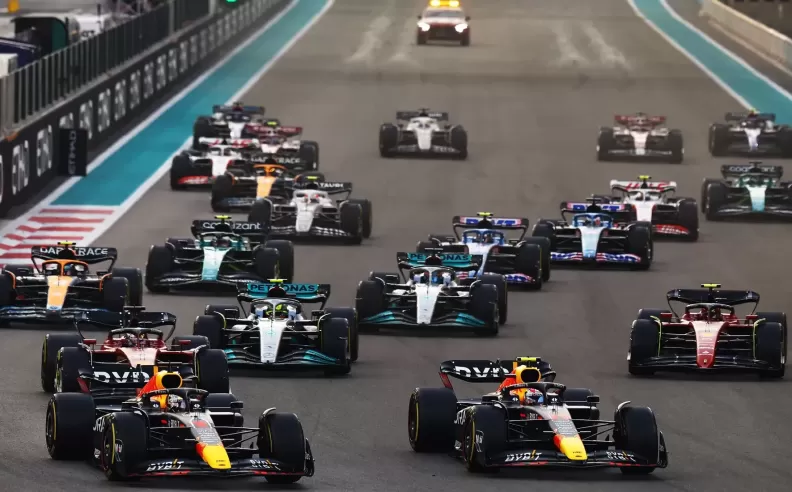 سباقات الفورمولا 1 تضم أحدث التقنيات وأقوى السيارات
