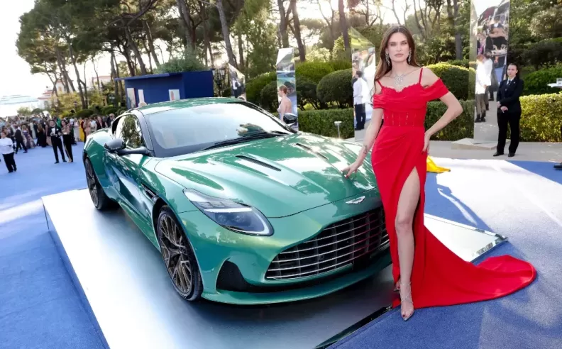 Aston Martin supportes the AMFAR Gala Cannes