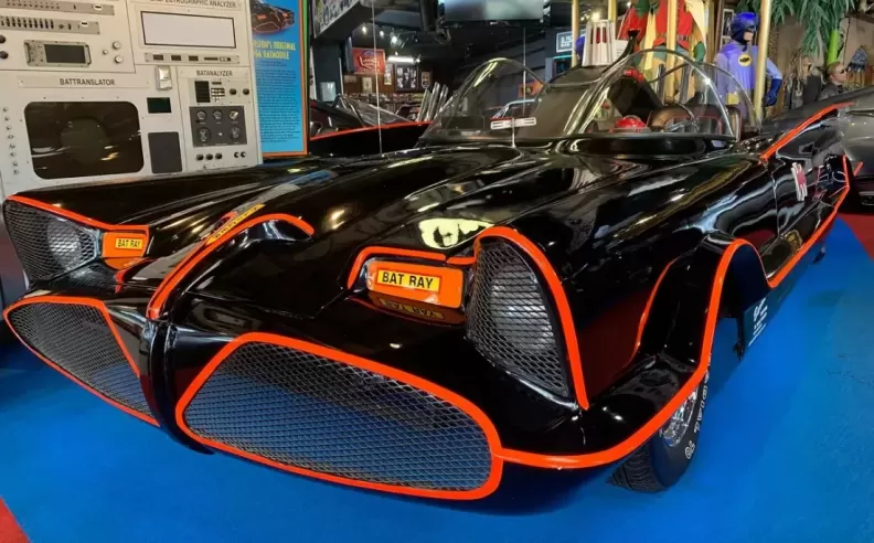 متحف سيارات ستارز Cars of the Stars Motor Museum