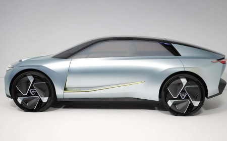 سيارة أوبل الاختبارية الكهربائية الجديدة تظهر بعجلة قيادة قابلة للطي: لمحة نحو مستقبل سيارات الاس يو في الكهربائية