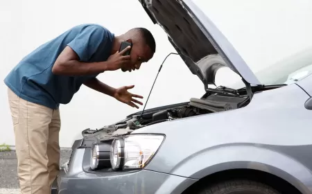 Dealing with a Mechanical Issue While Driving: Safety Tips and Steps to Take