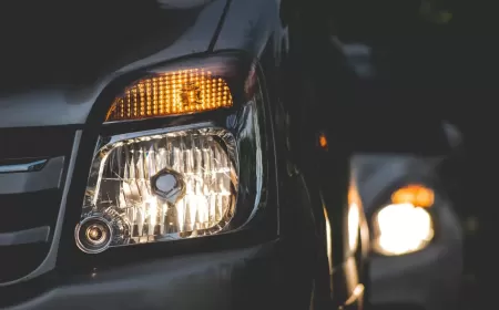 الابتكارات في تقنيات الإضاءة: مصابيح LED ومصابيح الليزر في السيارات