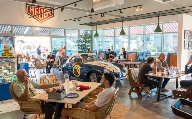 The Cars Café