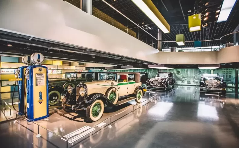 تاريخ متحف شنغهاي للسيارات - رحلة عبر زمن السيارات