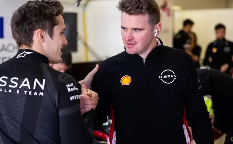 Rowland and Fenestraz Target Top-10 Finishes in the Nighttime Thriller of Diriyah E-Prix