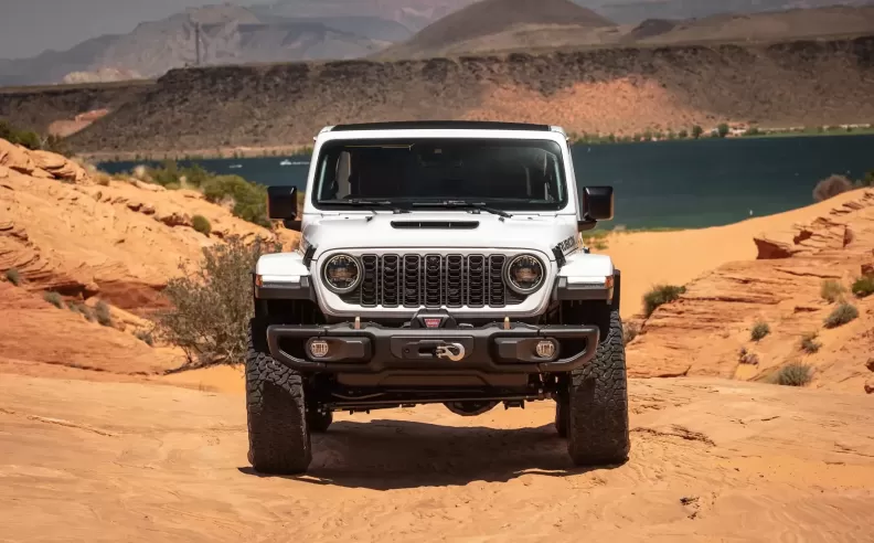 Iconic Jeep Wrangler design: new grille, wheel designs and multiple open-air freedom options