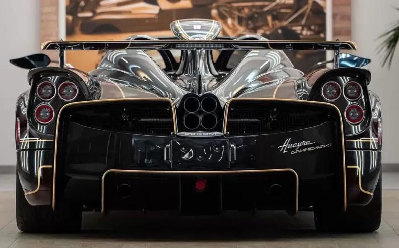 Huayra Dinamica Evo engine specifications