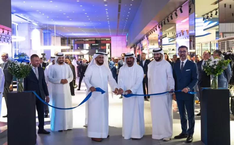 المركز الميكانيكي للخليج العربي يوفر تجربة جديدة في عالم السيارات بافتتاح صالة عرض متطورة على شارع الشيخ زايد