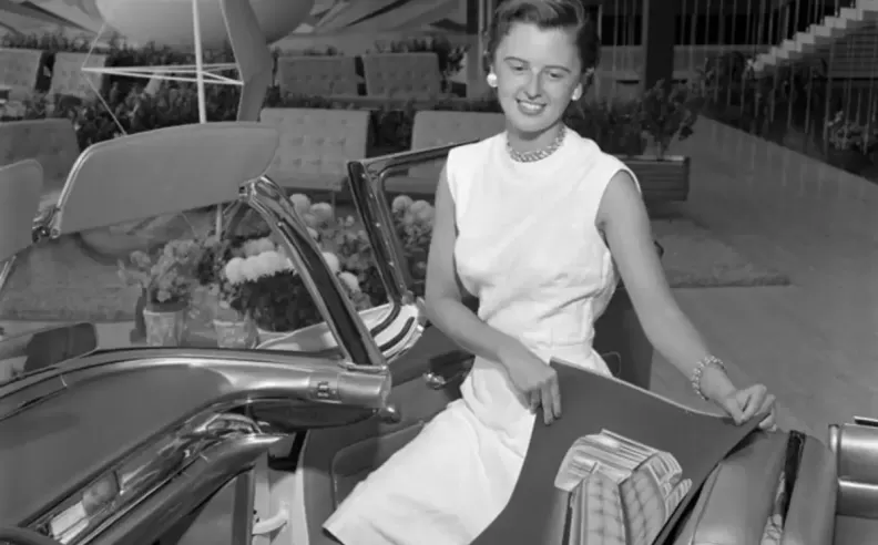 سوزان فاندربيلت: مصممة السيارات التي تركت إرثًا لا يمحى في جنرال موتورز