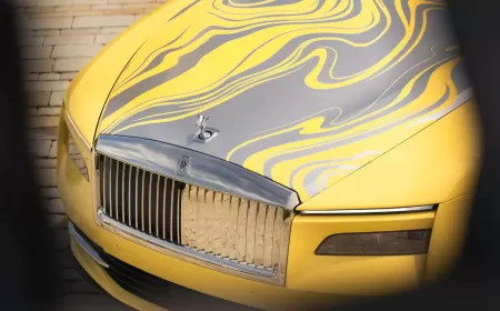 Rolls-Royce One-Off: The Extremely Yellow Spectre Semaphore