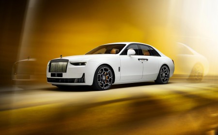 Rolls-Royce Unveils Black Badge Ghost Series II: A Bold Expression of Luxury and Power