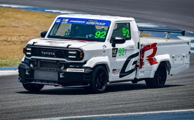 هيلوكس تشامب: شاحنة بسيطة متعددة الاستخدامات