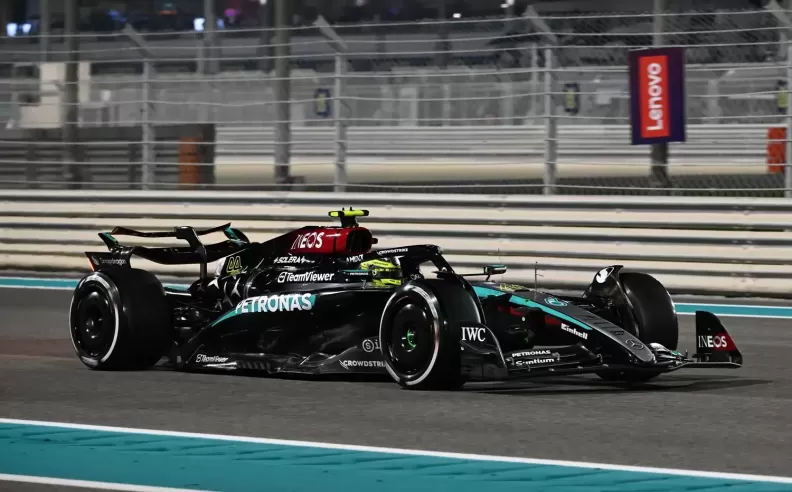 فريق فيراري يضم بطل العالم سبع مرات