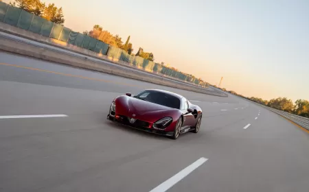 Dynamic tests on Alfa Romeo 33 Stradale at iconic Nardò circuit