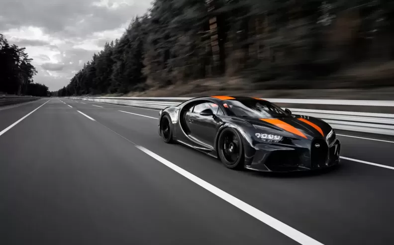 بوجاتي شيرون سوبر سبورت 300+