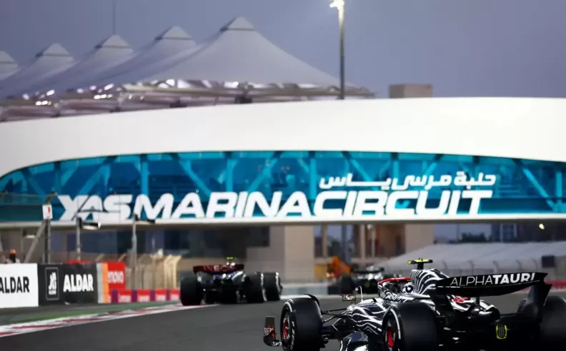 Experience the Thrill of Yas Drag Roll Race Challenge