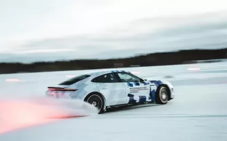 Drifting 17 Kilometers Nonstop on Ice: A Guinness World Record Title for the Taycan