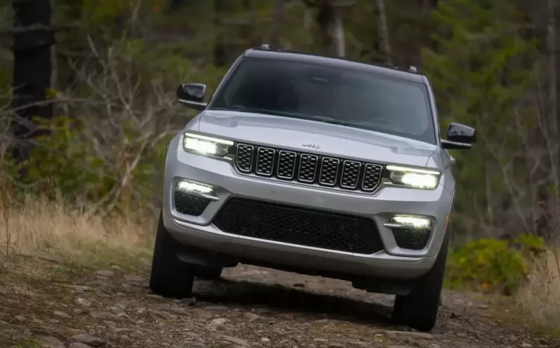 2025 Jeep Grand Cherokee 4xe Trailhawk