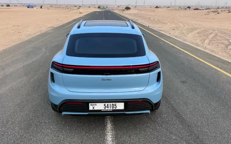 أداء كهربائي مثير من بورشه ماكان 2025