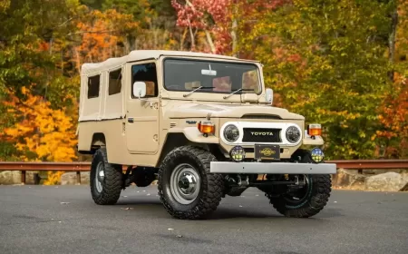 This Toyota FJ45 Land Cruiser Restomod Will Keep Purists Happy