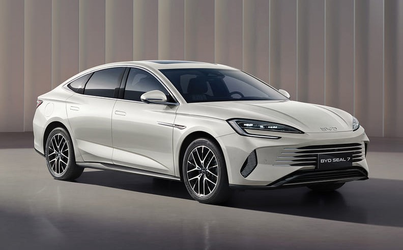 Al-Futtaim Electric Mobility Launches the All-New BYD SEAL 7 DM-i Hybrid in the UAE