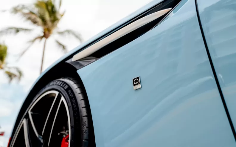سيارتك، توقيعك الخاص: فن التخصيص على طريقة Q by Aston Martin