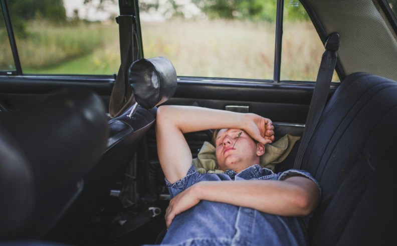 Why Lying Down in the Backseat Can Be Risky During Accidents