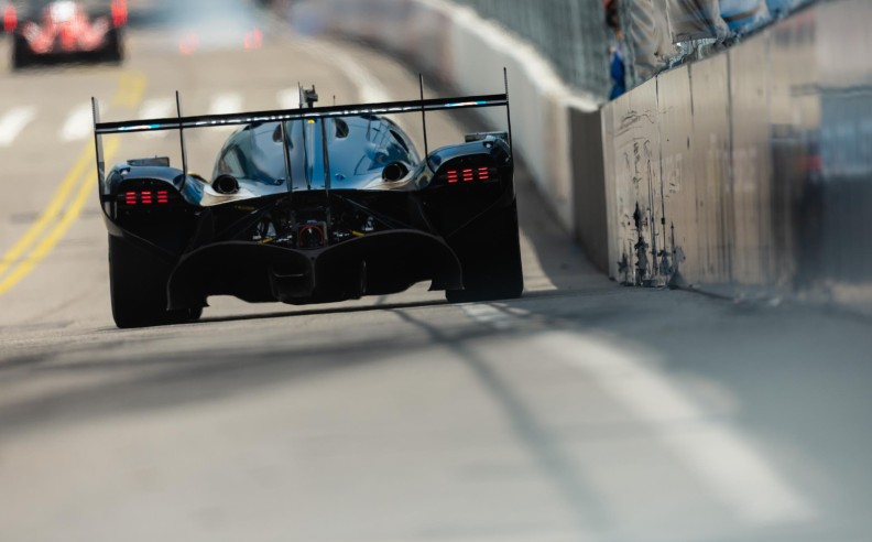 Aston Martin Valkyrie Returns Brand to Top-Tier US Racing with V12 Power