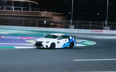 فريق عبداللطيف جميل لكزس للسباقات يهيمن على منصة التتويج في بطولة السعودية تويوتا لصعود الهضبة 2025