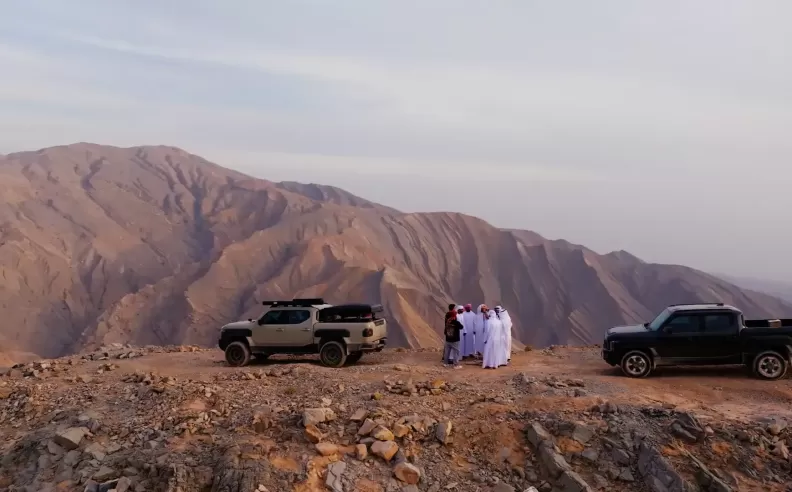 كيا تاسمان ترافق صناع المحتوى في رحلة عبر إرث القبائل العربية