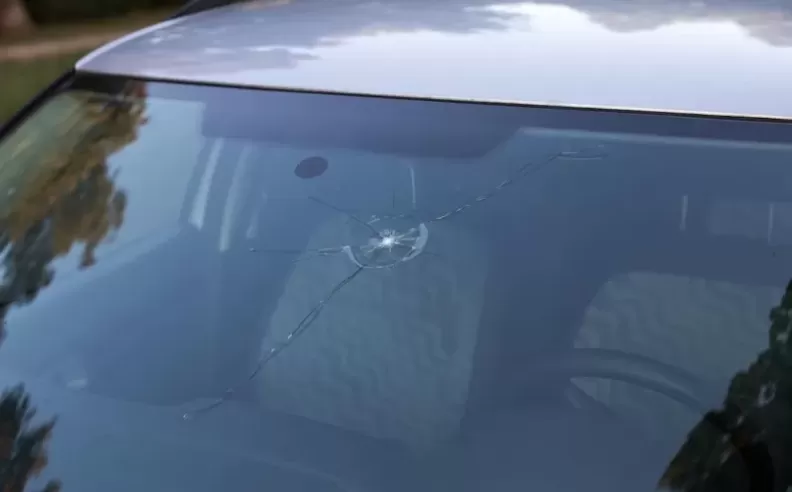 متى يجب اصلاح زجاج السيارات