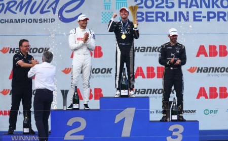 Rowland Produces World Champion Drive to Seal Title in Berlin as Cassidy Wins Round 14