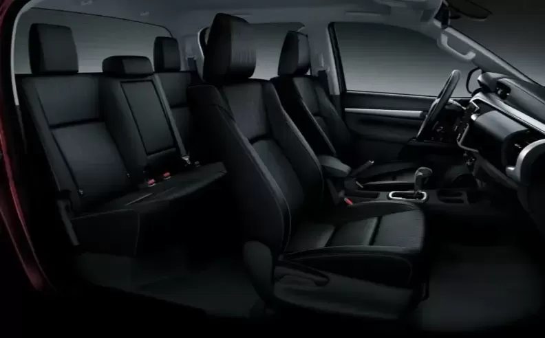 وكيل تويوتا هايلكس 2025 في الإمارات