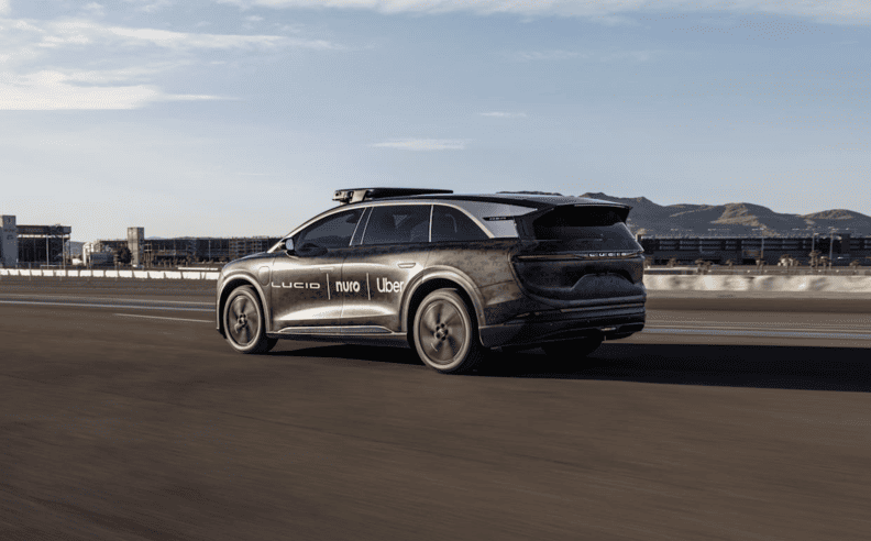 كفاءة تقنية متقدمة ومواصفات استثنائية للروبوتاكسي