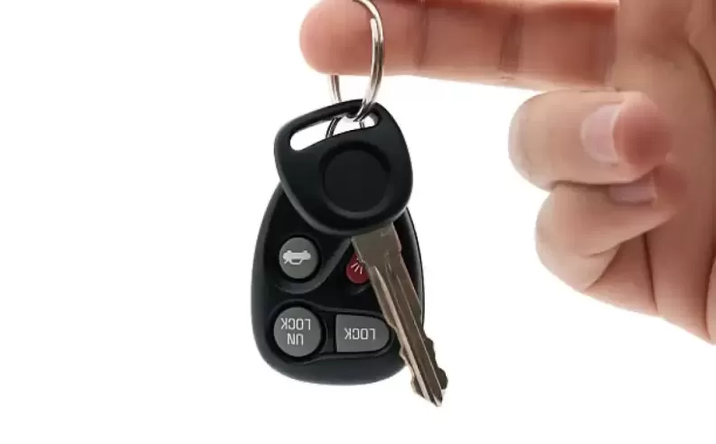 نصائح أمان عند استبدال بطارية مفتاح السيارة