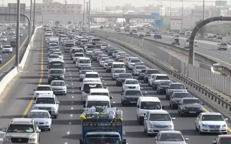 تجنب غرامات انتهاء رخصة السيارة في الإمارات
