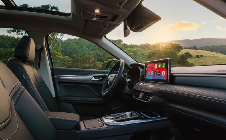 Interior and Tech
