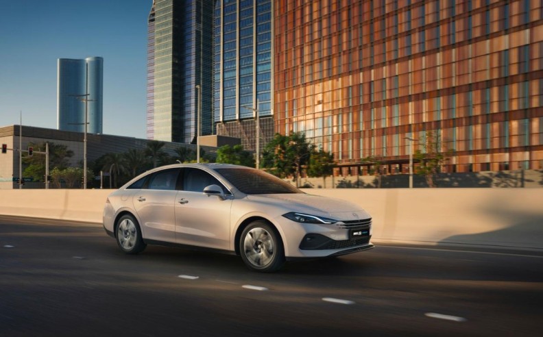 إم جي موتور تطرح سيارة MG 8 PHEV الجديدة كلّياً