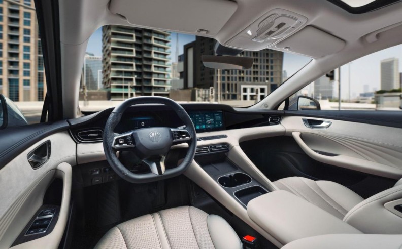 قوة وأداء MG 8 PHEV وتجهيزات متنوعة