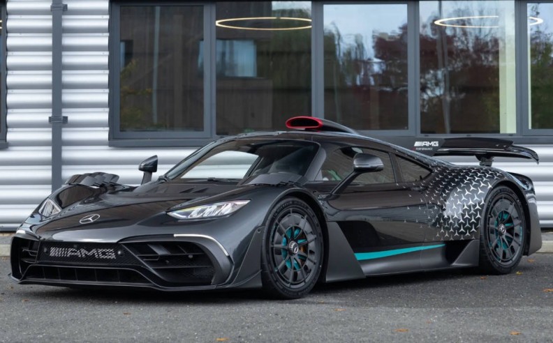 Mercedes AMG One and Lamborghini Sian