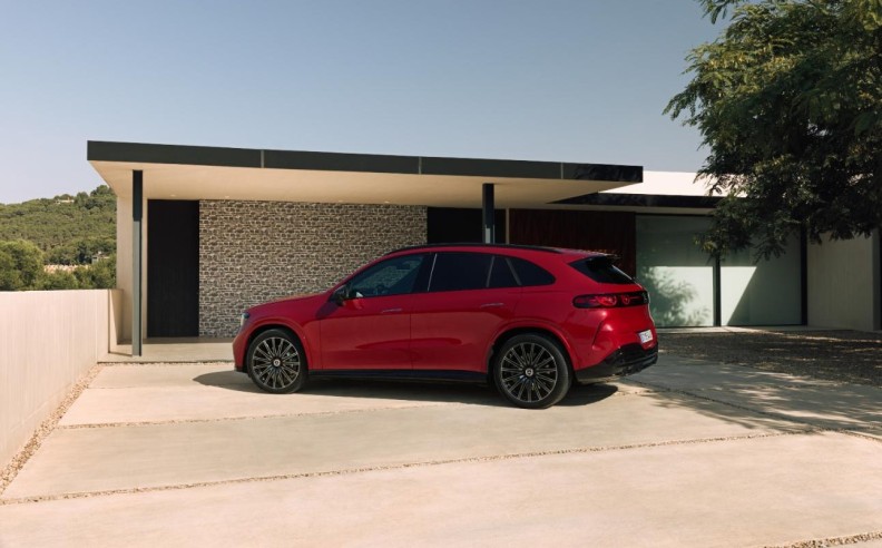 تجارب القيادة وجناح مرسيدس في IAA MOBILITY