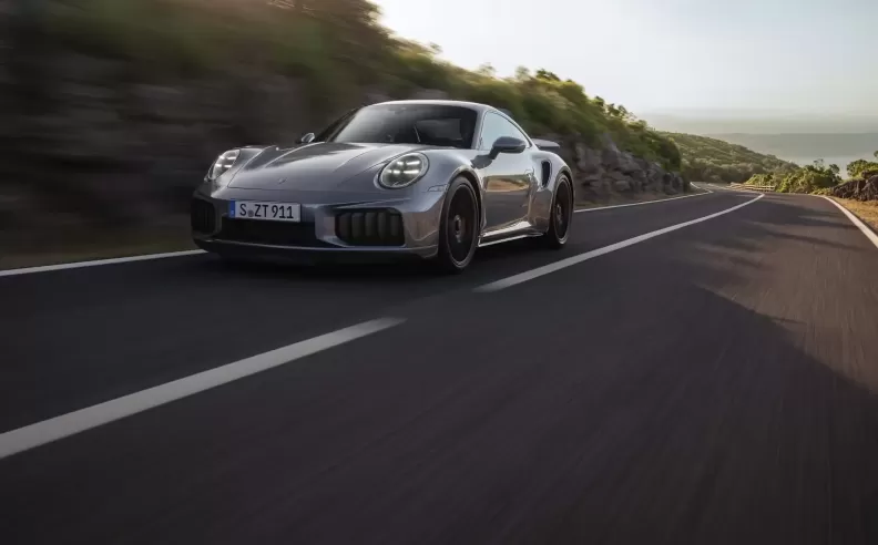 Porsche 911 Turbo S Hybrid Breaks Records with 701hp and Blistering Track Time