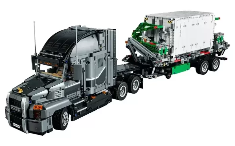 نموذج شاحنة ماك أنثيم