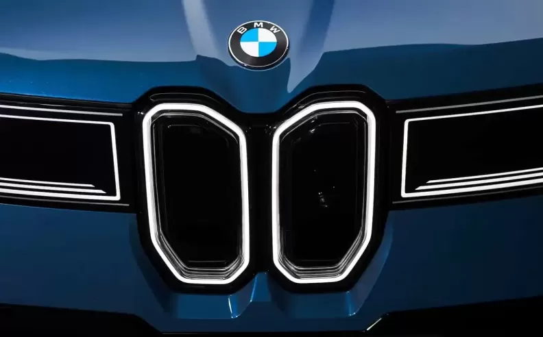 BMW iX3 2025
